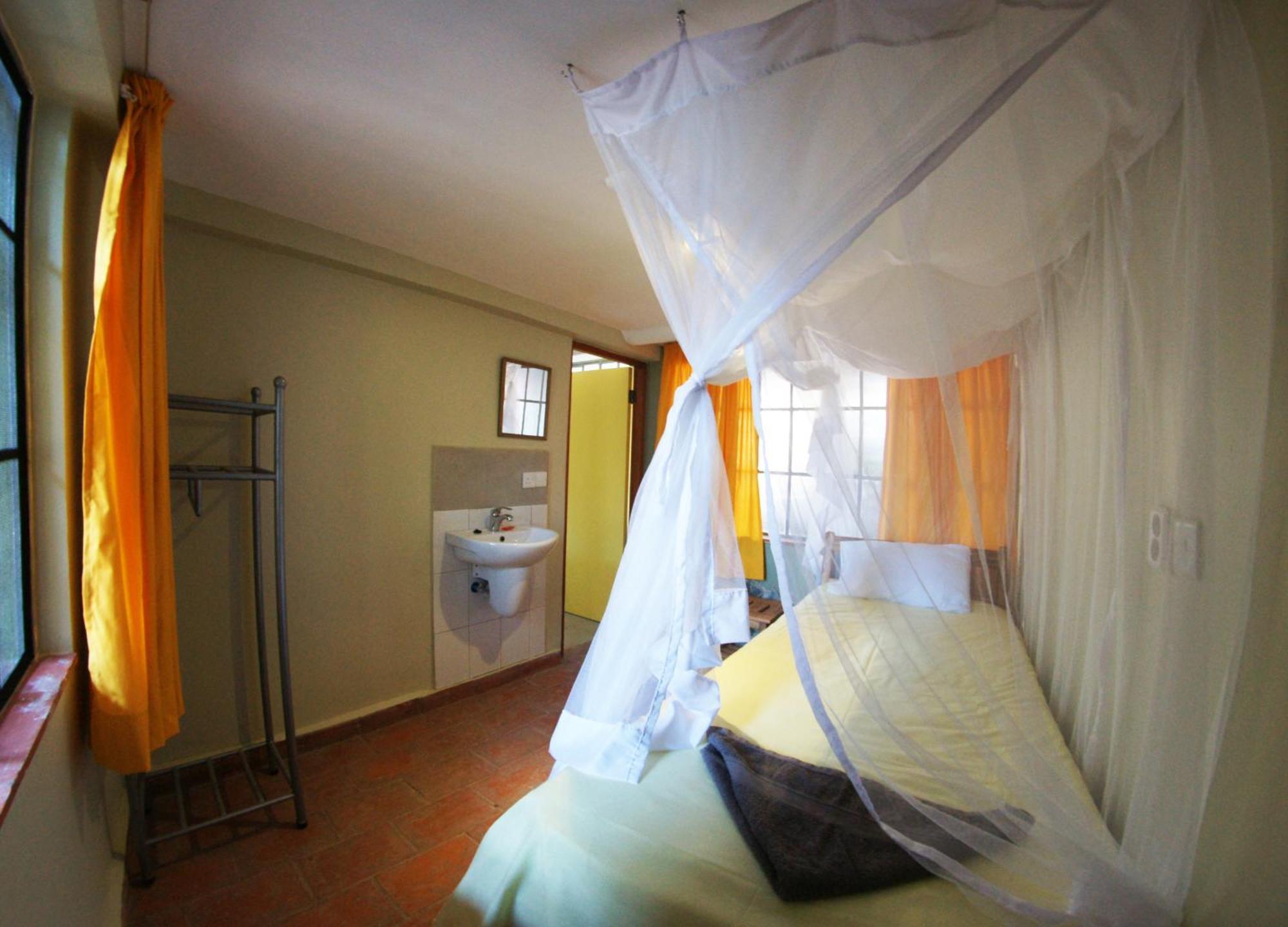 קמפאלה Yellow Haven Lodge חדר תמונה